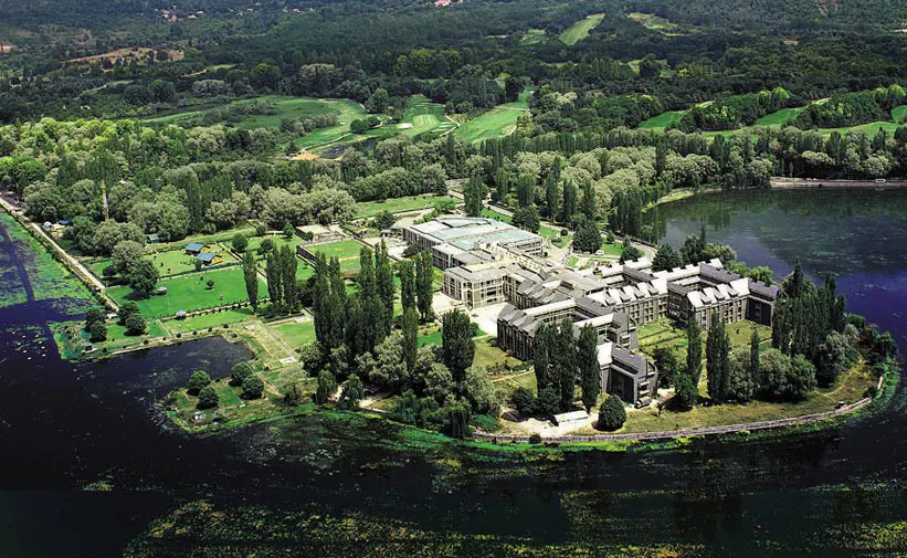 Centaur Lake View