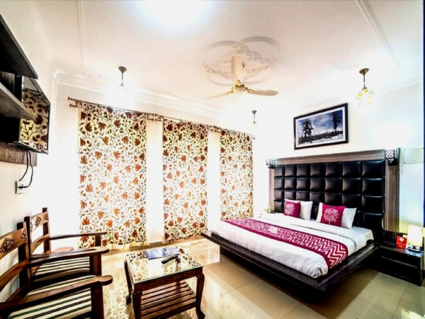 Hotel Ash Vale